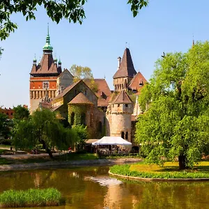 https://jozsefh.inbudapesthotels.com